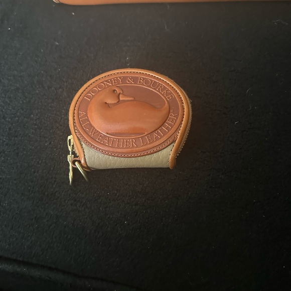 Purse and chain purse sold together - Picture 3 of 6